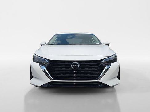 Used 2024 Nissan Sentra S image 9