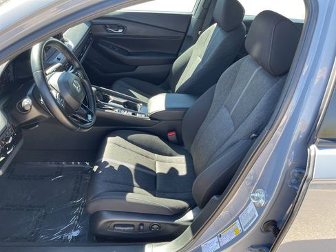 Used 2023 Honda Accord Sport image 9