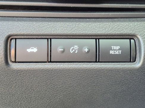 Used 2024 Nissan Altima 2.5 SR w/ SR Premium Package image 9