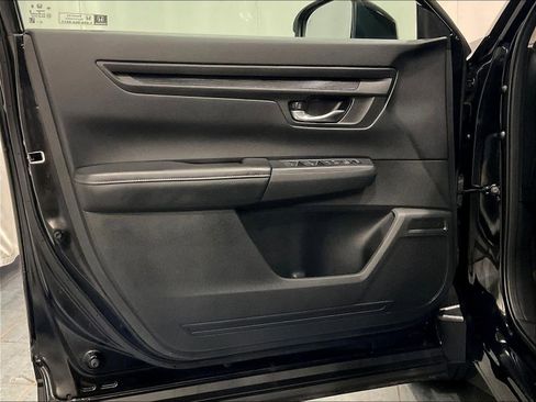 Used 2025 Honda CR-V EX image 9