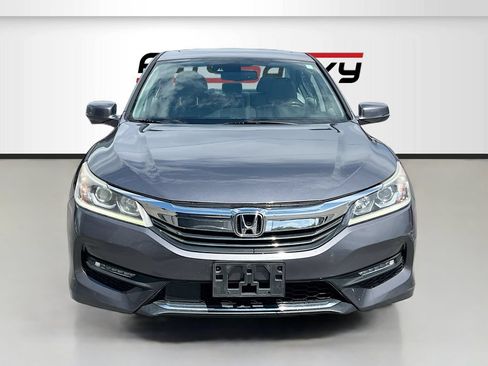 Used 2017 Honda Accord EX-L image 2