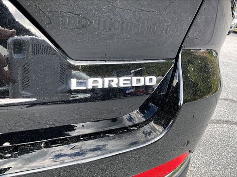 Certified 2024 Jeep Grand Cherokee Laredo X w/ Luxury Tech Group I AWD/4WD image 8