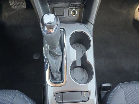 Used 2018 Chevrolet Cruze LT w/ Convenience Package image 12