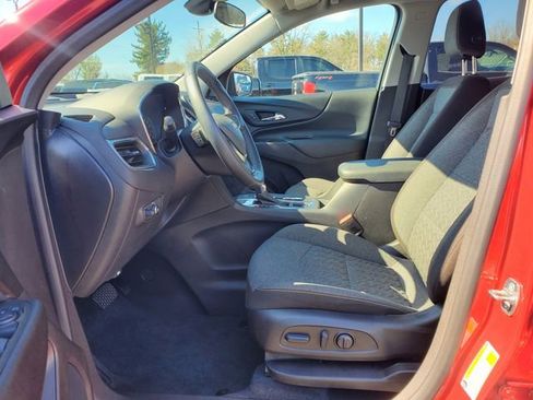 Certified 2024 Chevrolet Equinox LT w/ LPO, Floor Liner Package image 21