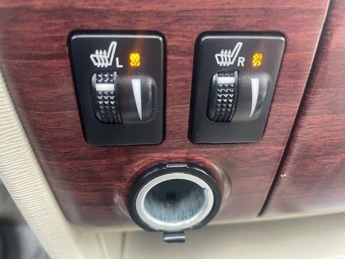 Used 2013 Toyota Sienna XLE image 13