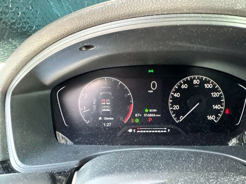 Used 2023 Honda Civic Sport image 5