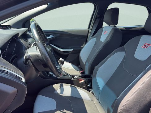 Used 2018 Ford Focus ST FWD image 9