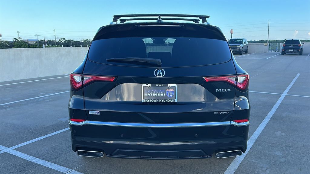 Used 2023 Acura MDX w/ Technology Package AWD/4WD image 12