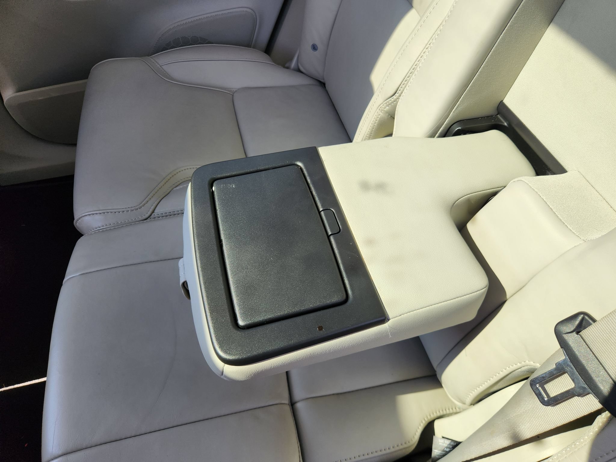 Used 2024 Volvo XC90 B6 Ultimate AWD/4WD image 13