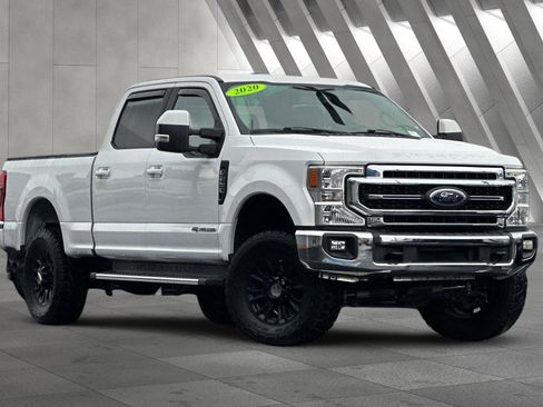 Used 2020 Ford F250 Lariat w/ Lariat Value Package image 2