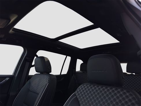 Used 2024 GMC Acadia Denali image 23