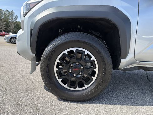 Certified 2024 Toyota Tacoma TRD Off-Road w/ TRD Off Road Upgrade Package image 22