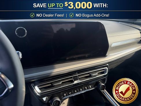 Used 2026 Chevrolet Traverse LT w/ Driver Confidence Package FWD image 26