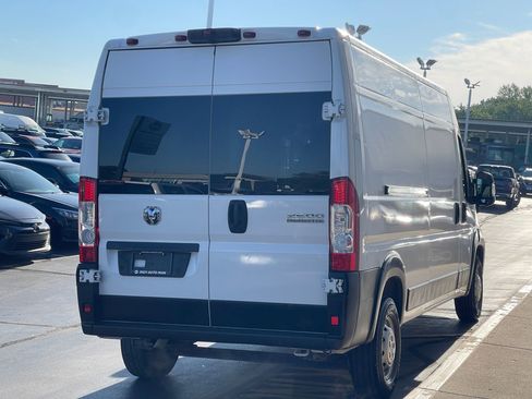 Used 2023 RAM ProMaster 2500 FWD image 3