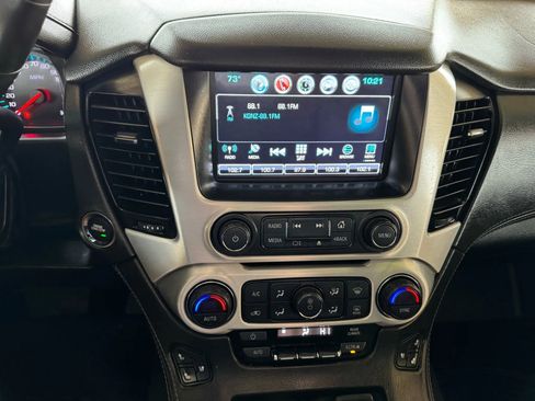 Used 2020 GMC Yukon XL SLT w/ Premium Edition image 10