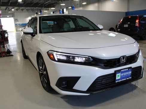 Used 2024 Honda Civic EX-L image 4