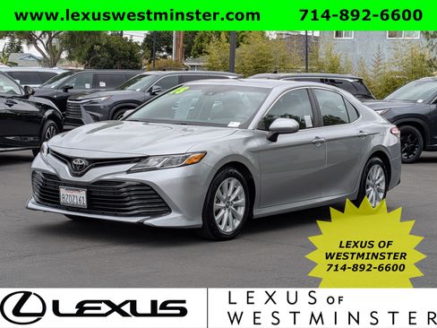 Used 2018 Toyota Camry LE FWD image 1