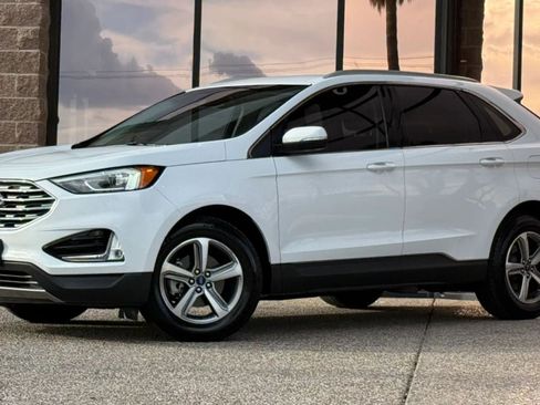 Used 2019 Ford Edge SEL w/ Equipment Group 201A FWD image 3