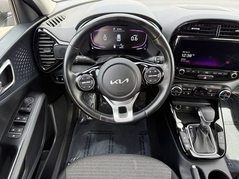 Used 2023 Kia Soul EX FWD image 13
