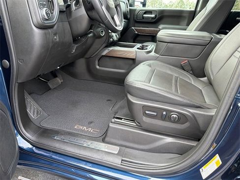 Certified 2023 GMC Sierra 2500 Denali w/ Denali Ultimate Package image 9