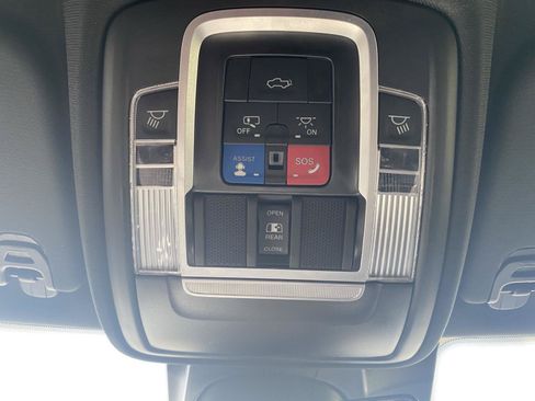Used 2023 RAM 1500 Laramie AWD/4WD image 26