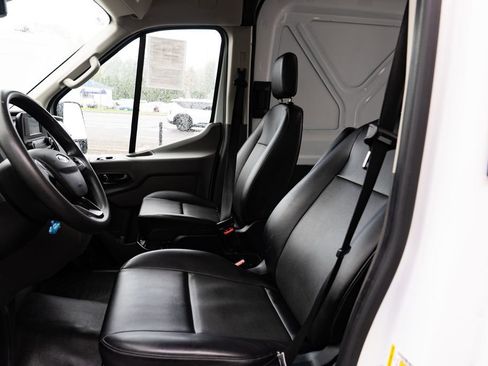 Used 2023 Ford Transit 250 Medium Roof RWD image 17