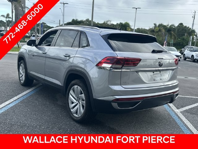 Used 2020 Volkswagen Atlas Cross Sport SE w/ Panoramic Sunroof Package FWD image 8