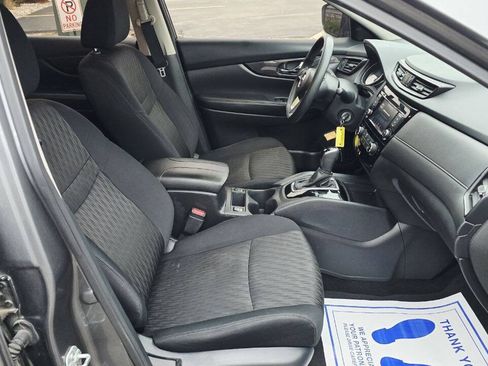 Used 2018 Nissan Rogue SV FWD image 14
