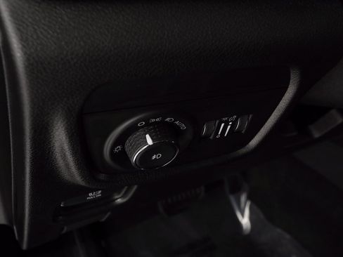 Certified 2022 Jeep Grand Cherokee Limited image 23