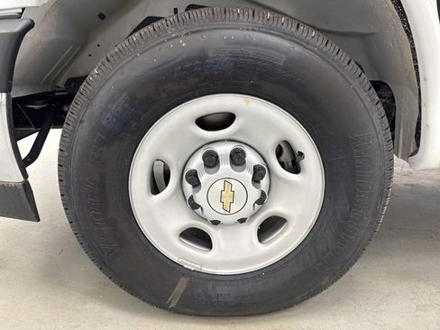 New 2025 Chevrolet Express 3500 w/ Power Convenience Package image 42
