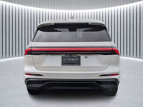 New 2025 Lincoln Nautilus Premier w/ Jet Appearance Package image 4