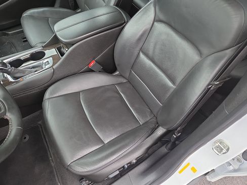 Used 2023 Chevrolet Malibu LT image 13