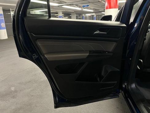 Certified 2023 Volkswagen Atlas Cross Sport SE w/ Black Wheel Package AWD/4WD image 21