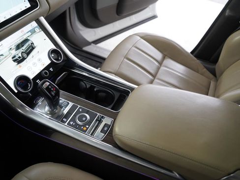 Used 2018 Land Rover Range Rover Sport HSE image 22