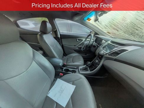 Used 2014 Hyundai Elantra Limited w/ Option Group 03 FWD image 9