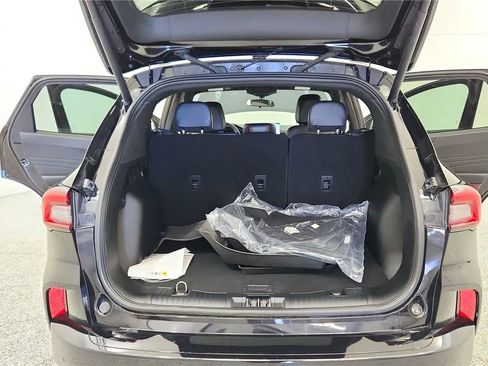 Used 2023 Ford Escape ST-Line w/ Tech Pack #1 AWD/4WD image 19