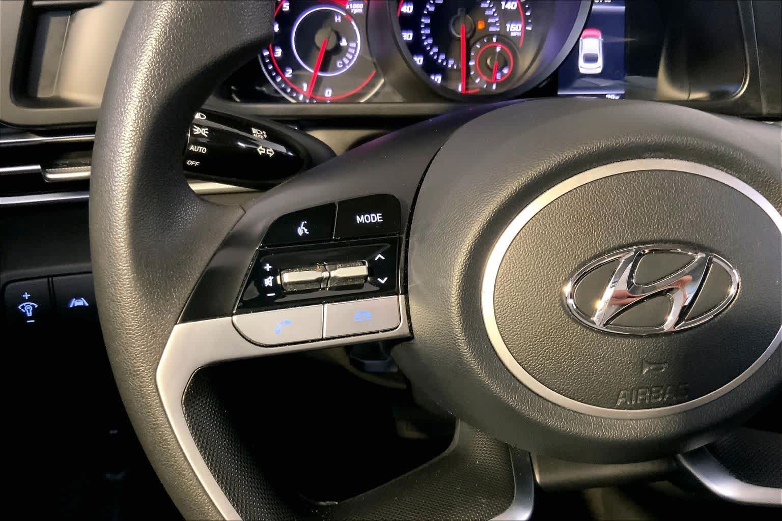 Used 2023 Hyundai Elantra SEL FWD image 24