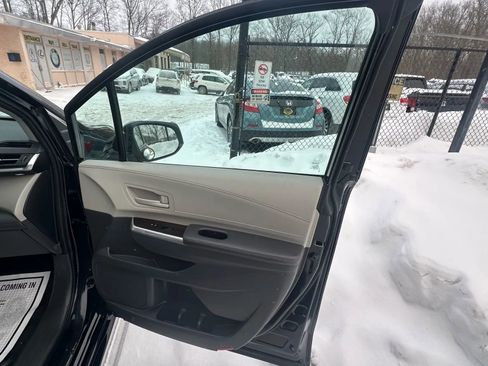 Used 2022 Toyota Sienna LE image 32