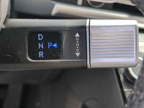 Used 2025 Hyundai Santa Fe SEL FWD image 19