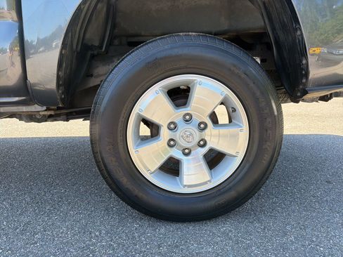 Used 2016 Toyota Tacoma SR5 w/ Towing Package image 15