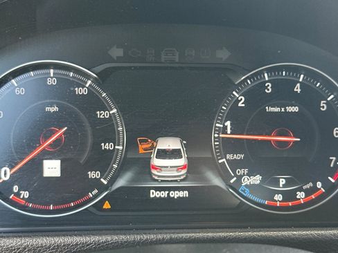 Used 2018 BMW 340i Sedan w/ Executive Package RWD image 34