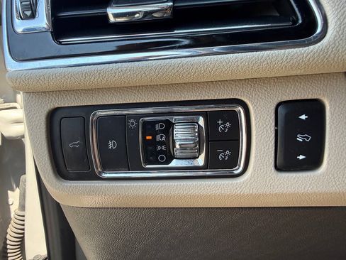 Used 2022 Lincoln Navigator Reserve AWD/4WD image 36