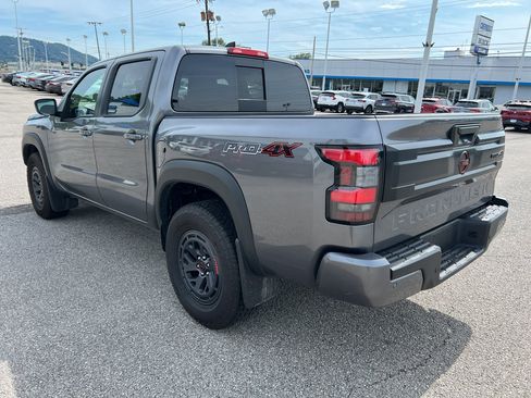 Used 2026 Nissan Frontier PRO-4X AWD/4WD image 7