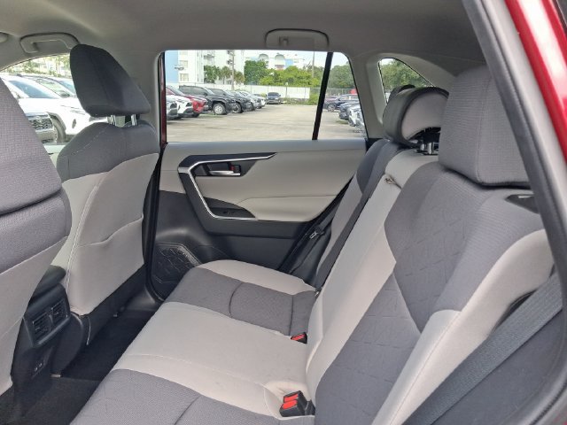 Used 2025 Toyota RAV4 XLE AWD/4WD image 6