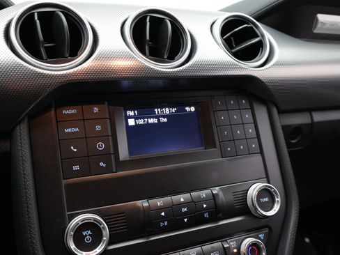 Used 2021 Ford Mustang GT RWD image 22