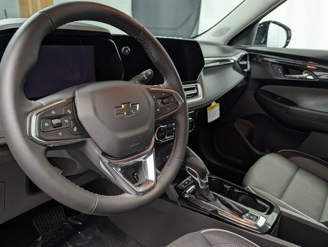 New 2026 Chevrolet TrailBlazer LT AWD/4WD image 18