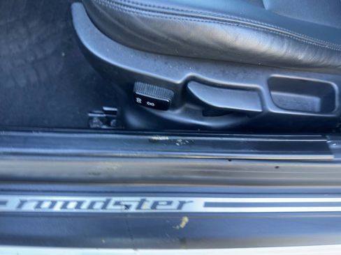 Used 1999 BMW Z3 2.5i image 5