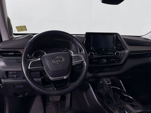 Used 2022 Toyota Highlander Limited AWD/4WD image 26
