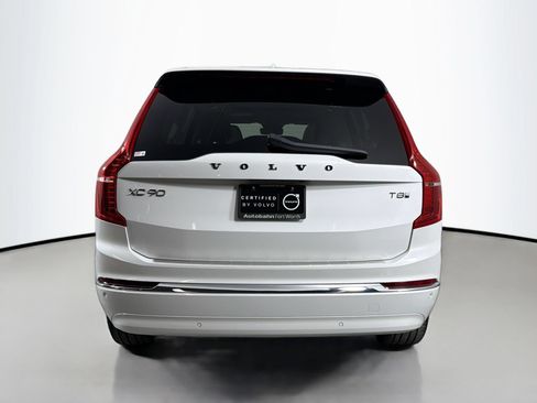 Certified 2025 Volvo XC90 T8 Plus w/ Protection Package Premier AWD/4WD image 7