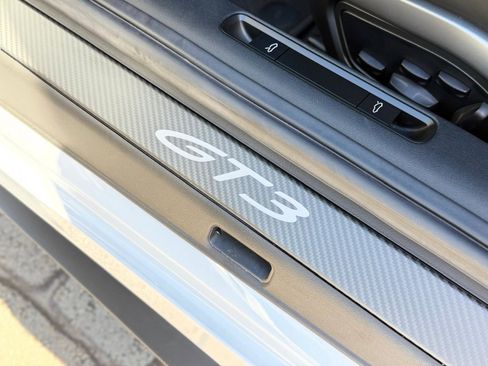 Used 2026 Porsche 911 GT3 RWD image 33